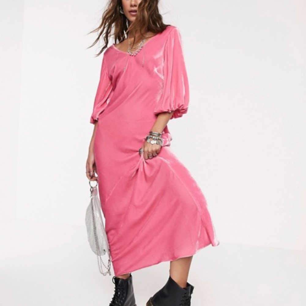 Pink bubble sleeve dress